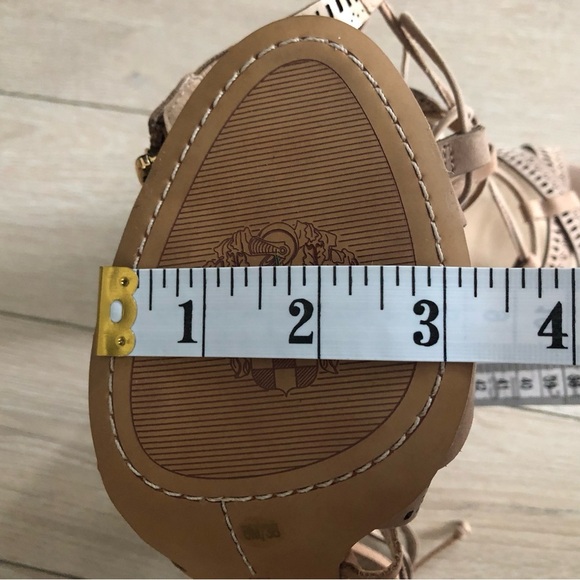 Vince Camuto Leather Gladiator Cutout Sandals in Beige Size 8/38 - Picture 3 of 13